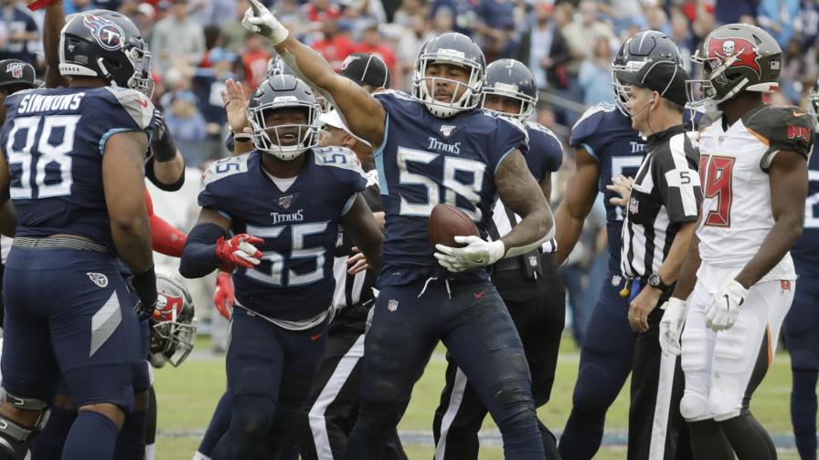 Titans obligan a Winston a perder 4 balones y vencen a Bucs