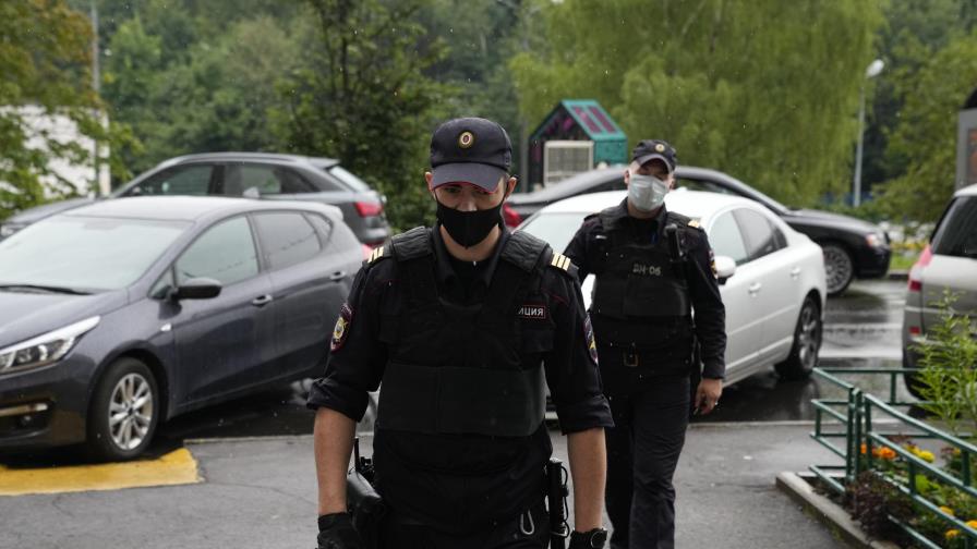 Policía rusa allana apartamento de periodista investigativo
