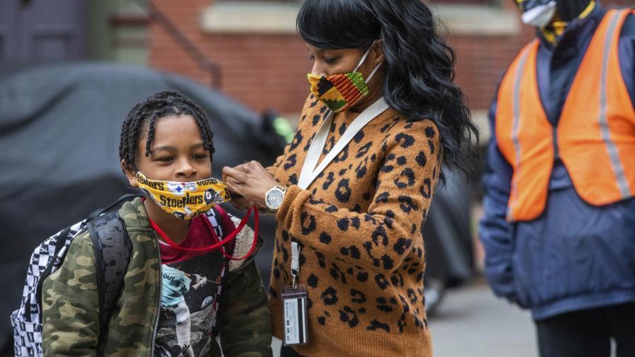 Sindicato docente de EEUU pide reapertura de escuelas