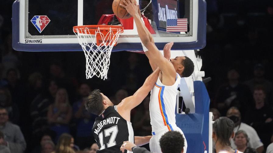 Oklahoma City remonta y vence 99-94 a los Spurs