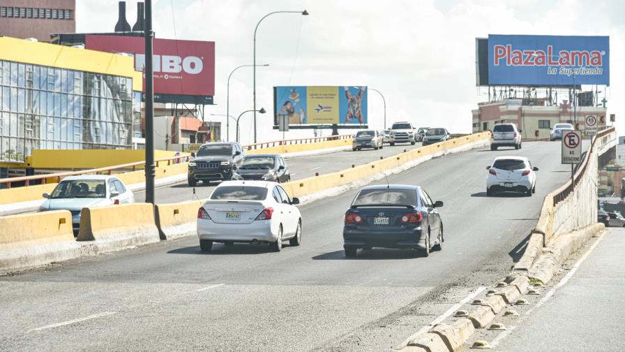 Paralizan trabajos de asfaltado en el elevado de la 27 de Febrero