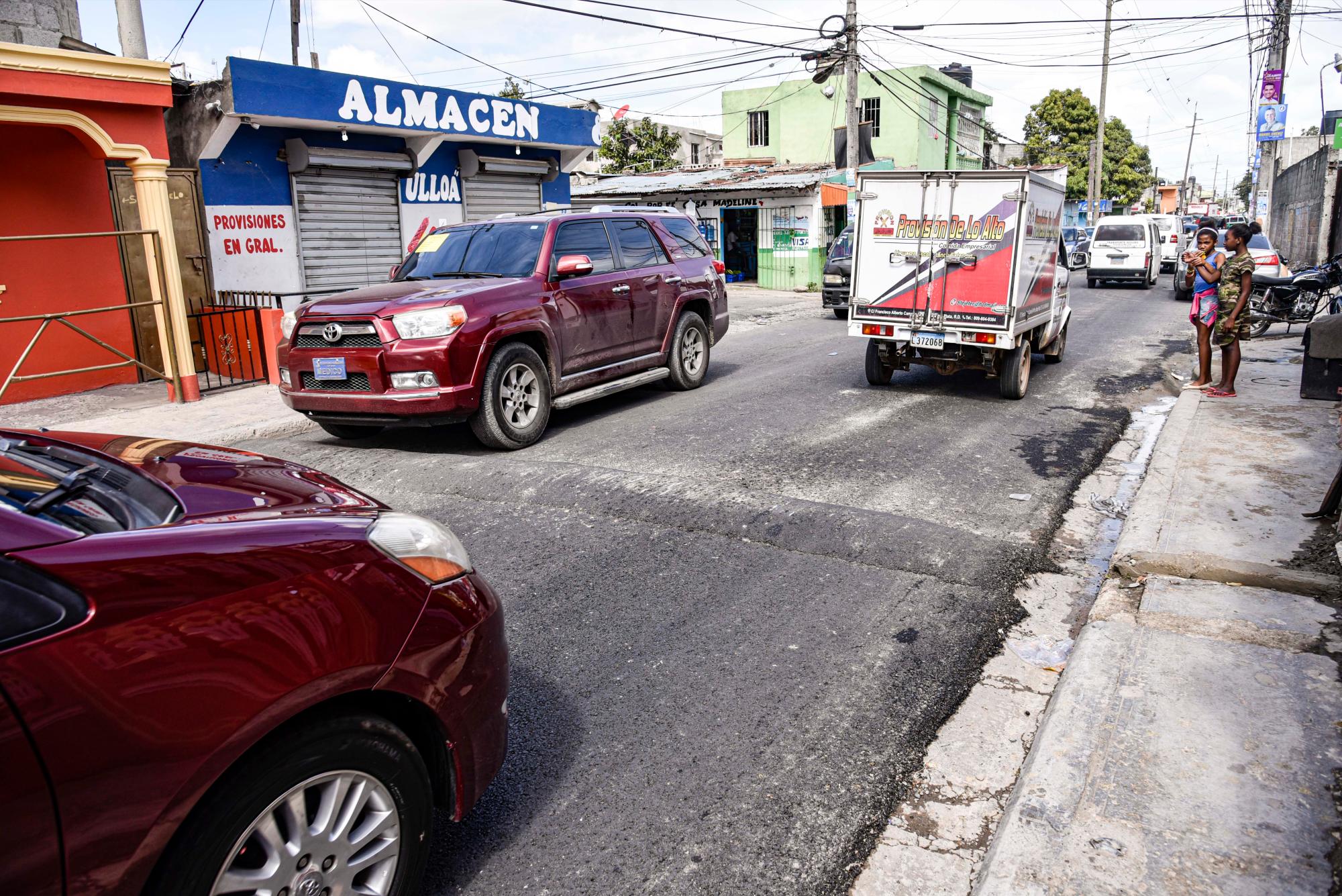 Ahora la queja es por lo “policías acostados” muy altos.