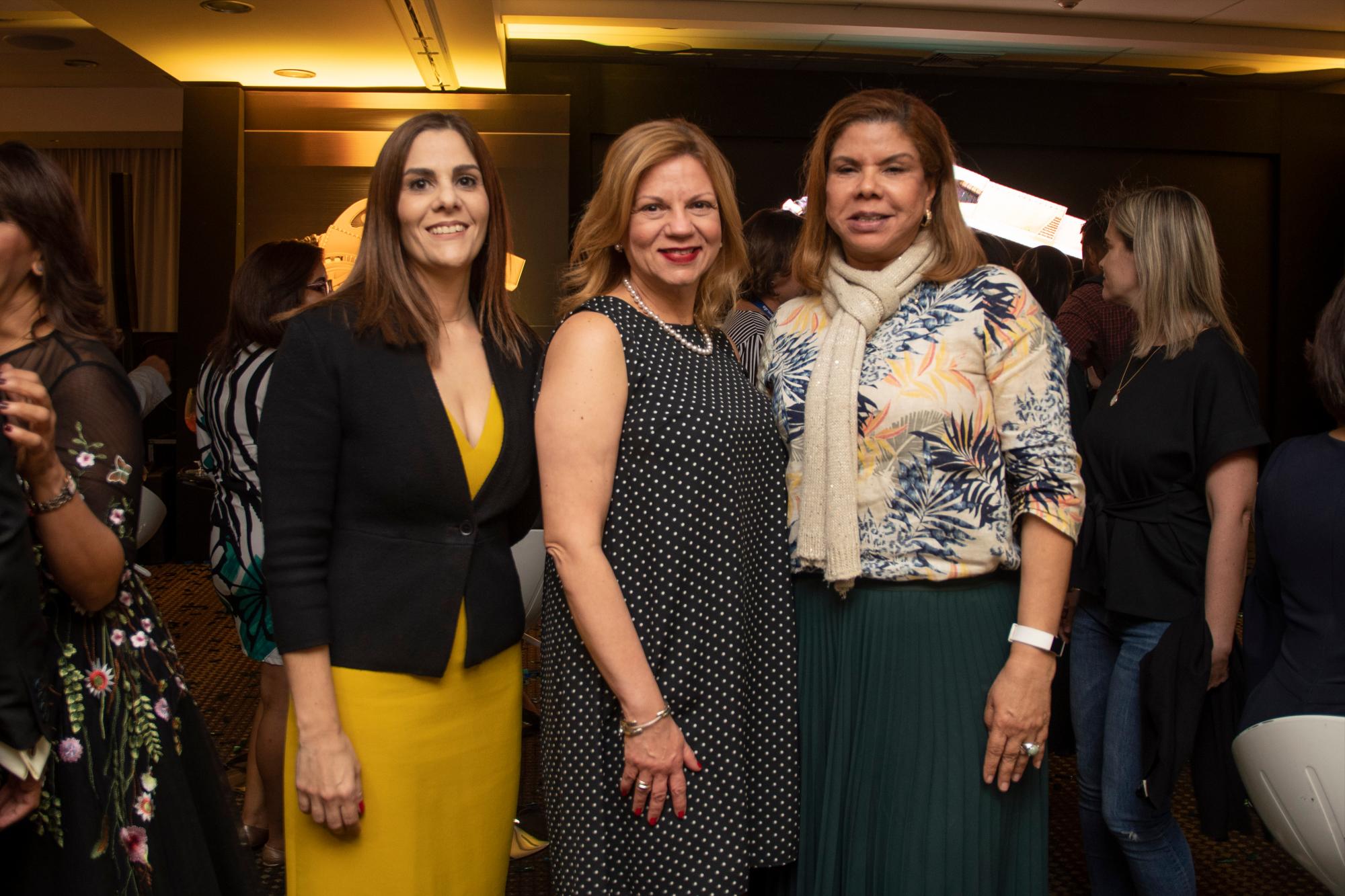 Amelia Prota, Clara Peguero y Ramona Marte.