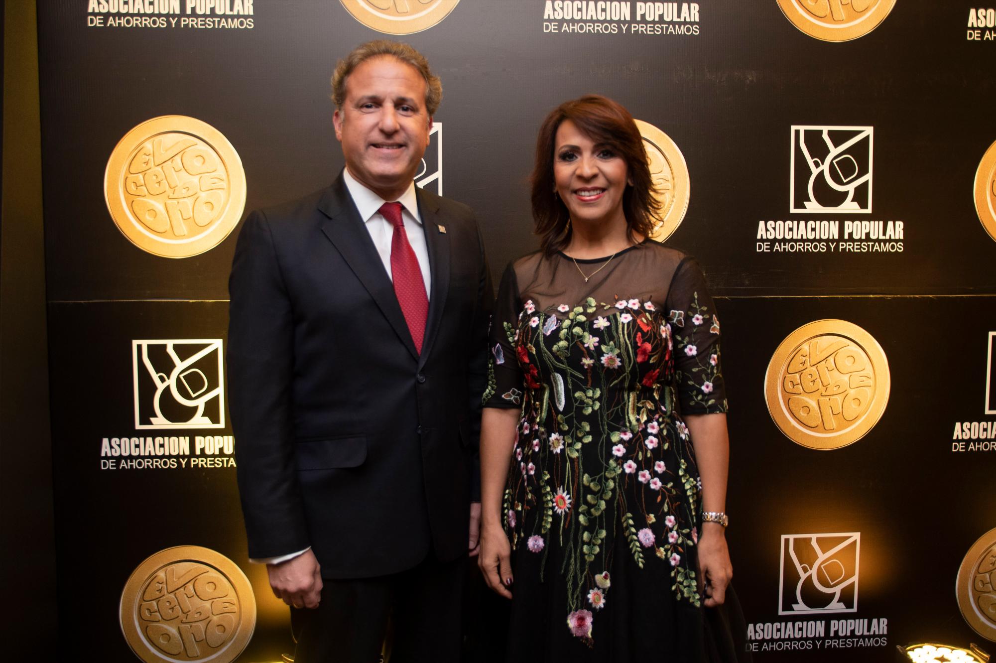 Gustavo Ariza y Mildred Minaya.