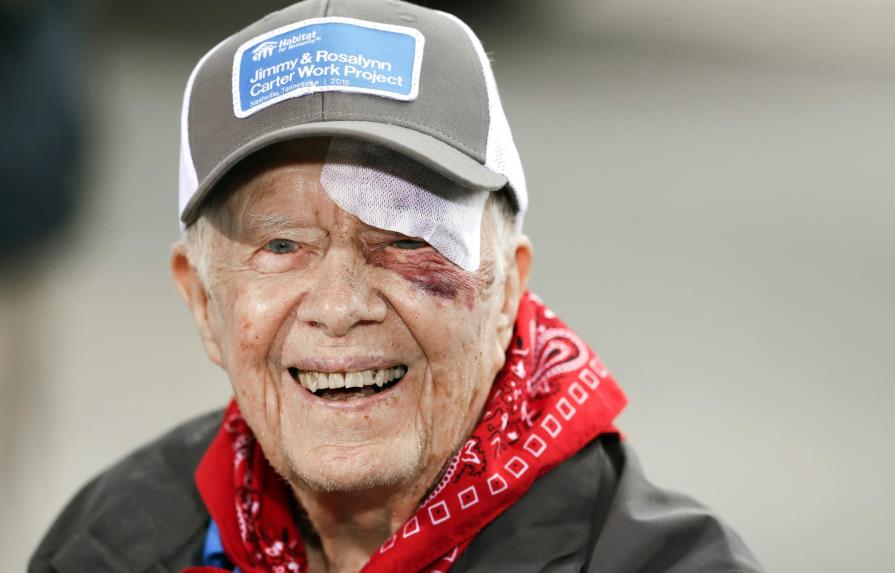 Expresidente Carter  sufrió una fractura de pelvis tras caída