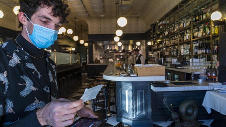 Entra en vigor requerimiento de prueba de vacunación en Los Ángeles