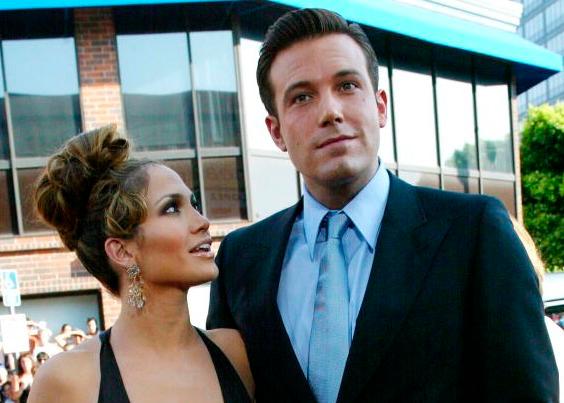 Con Ben Affleck tuvo una relación de casi tres años con compromiso ante el altar.