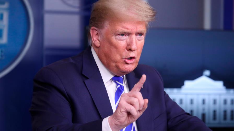 Lluvia de críticas a Trump por sugerir combatir el coronavirus con “desinfectante” Lluvia de críticas a Trump por sugerir combatir el coronavirus con “desinfectante”