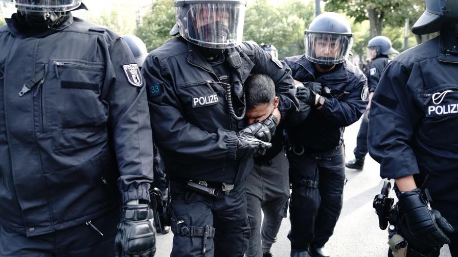 Líderes alemanes condenan protestas derechistas