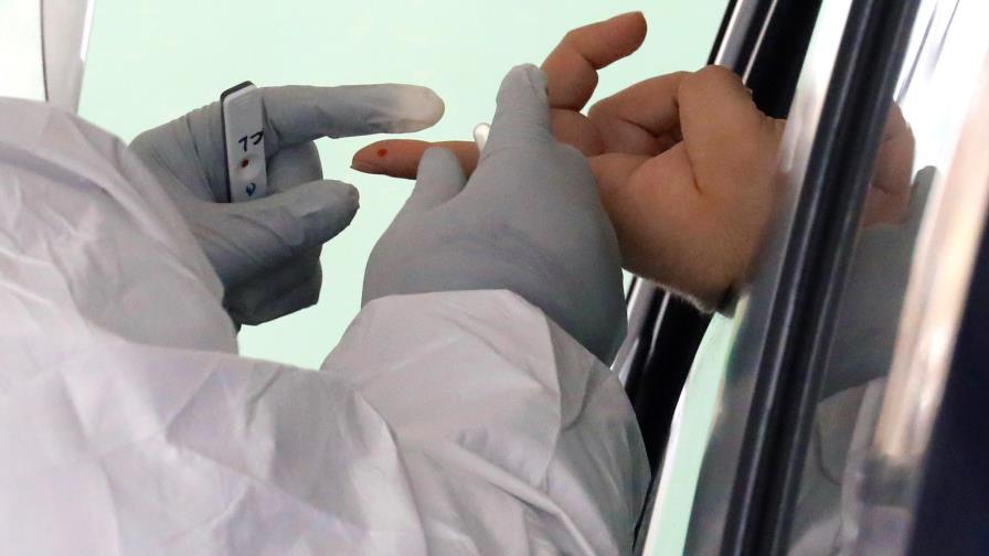 Más dosis de futura vacuna anti-COVID-19 y millones de test rápidos para países pobres Más dosis de futura vacuna anti-COVID-19 y millones de test rápidos para países pobres