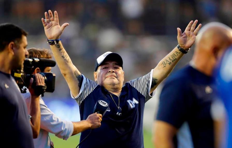Diego Armando Maradona había sido sometido a una cirugía craneal