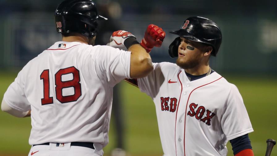Medias Rojas frenan a Azulejos gracias a Moreland y bullpen