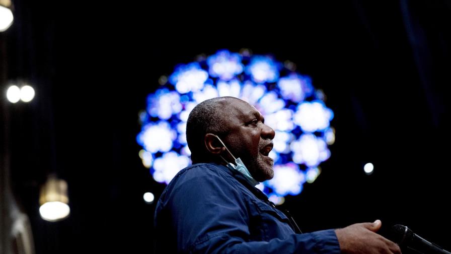EEUU: Catedral elige artista para cambiar vitrales racistas