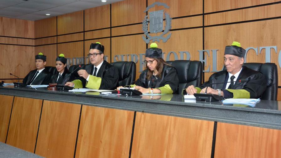 Tribunal Superior Electoral y TSA aplazan recursos contra resolución del arrastre Tribunal Superior Electoral y TSA aplazan recursos contra resolución del arrastre