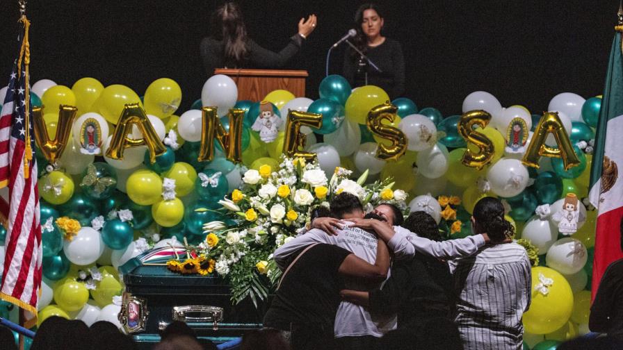 Texas: Dolientes se reúnen para recordar a soldado asesinada
