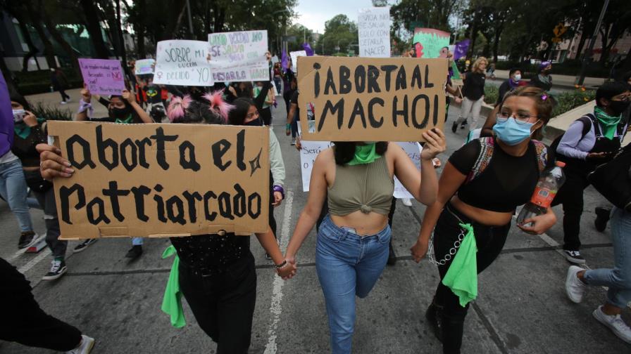 Mujeres latinoamericanas claman por un aborto libre