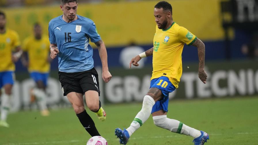 Neymar recupera la alegría de jugar con selección de Brasil Neymar recupera la alegría de jugar con selección de Brasil