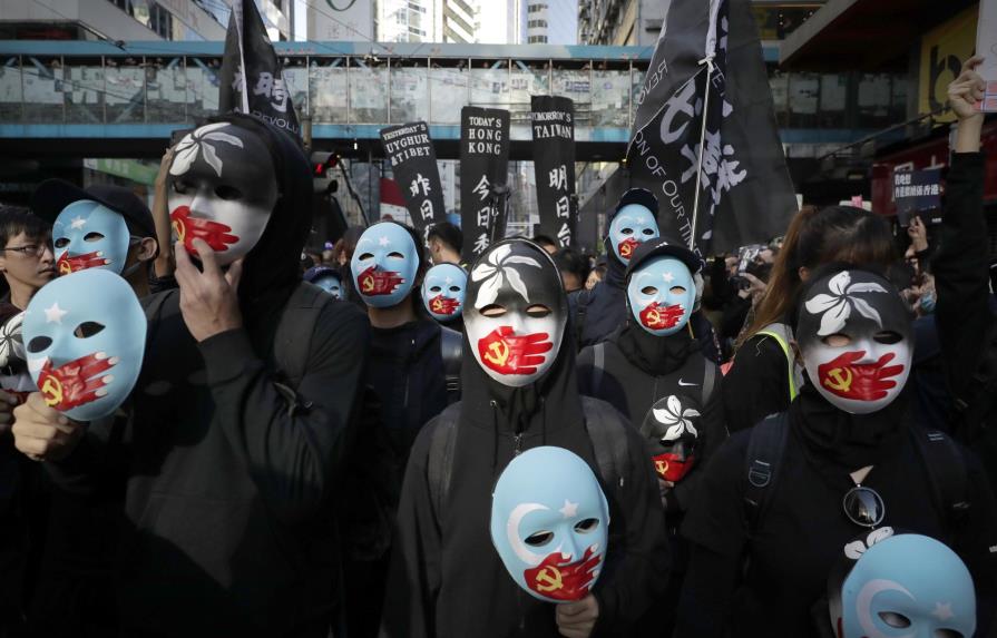 Una masiva marcha en Hong Kong marca los 6 meses de protestas del movimiento prodemocracia