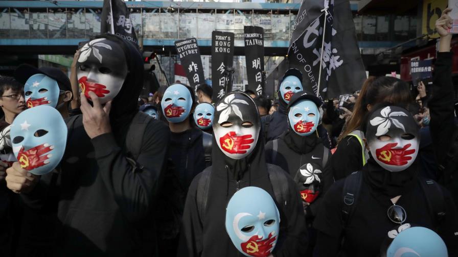 Una masiva marcha en Hong Kong marca los 6 meses de protestas del movimiento prodemocracia Una masiva marcha en Hong Kong marca los 6 meses de protestas del movimiento prodemocracia