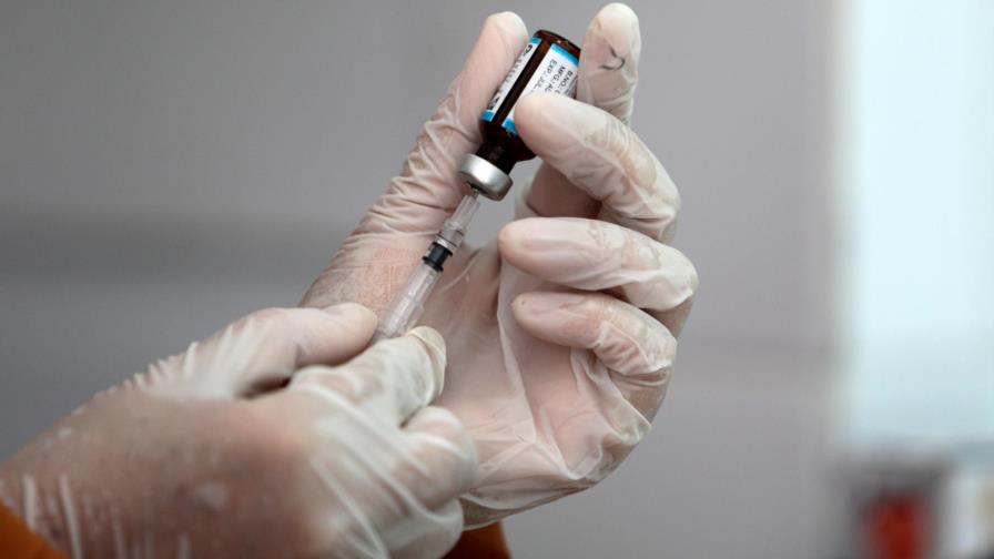 Pfizer y BioNTech anuncian una eficacia del 90 % en su vacuna contra el COVID-19 Pfizer y BioNTech anuncian una eficacia del 90 % en su vacuna contra el COVID-19