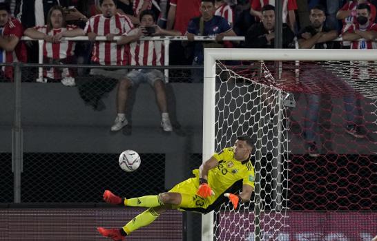 Argentina no pasa del empate en Paraguay