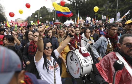 Miles de colombianos esperan canalizar ola de descontento Miles de colombianos esperan canalizar ola de descontento