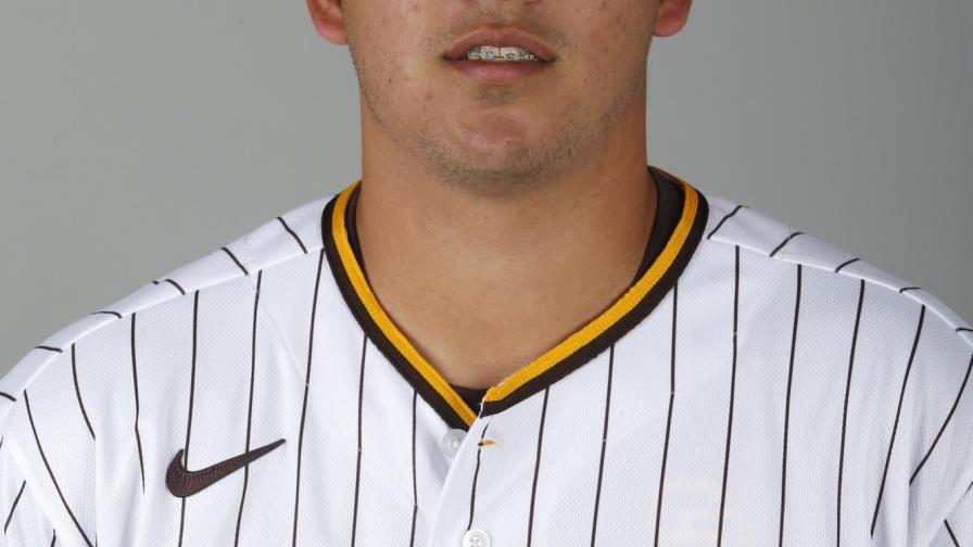 Muñoz, relevista de Padres, se somete a cirugía Tommy John Muñoz, relevista de Padres, se somete a cirugía Tommy John