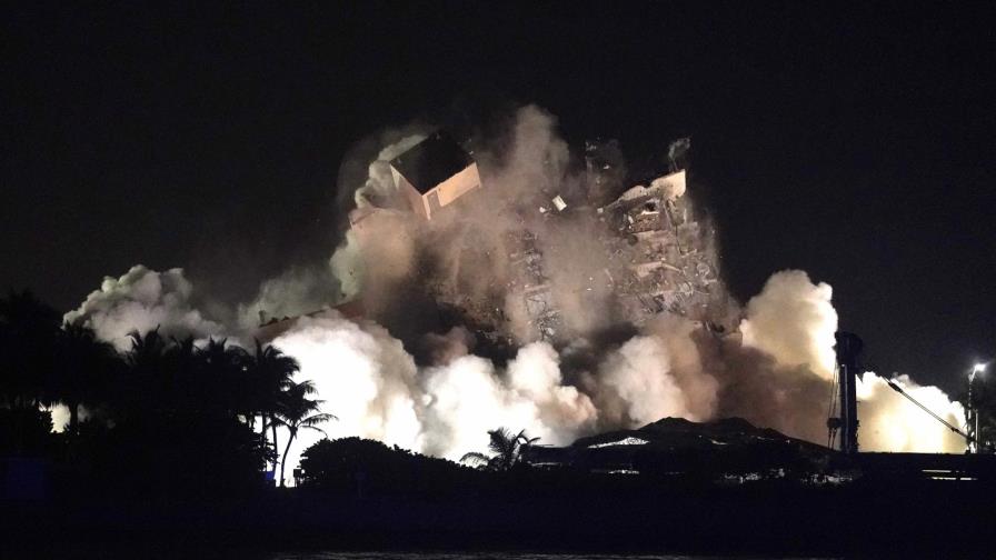 Demolición permite acceso a nuevos escombros en Florida