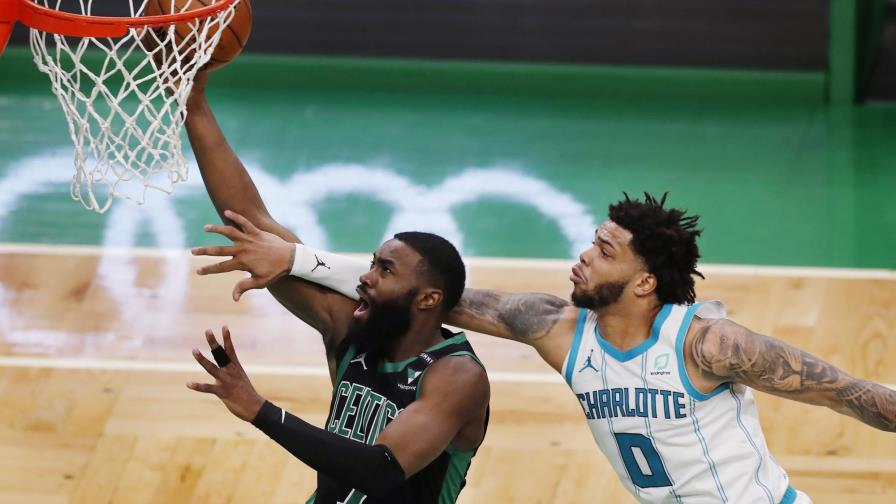 Tatum y Celtics dominan a unos Hornets mermados por lesiones