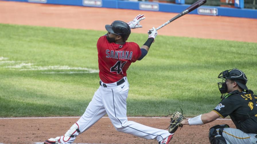 Los Reales fichan a Carlos Santana por 2 años y US$17 millones Los Reales fichan a Carlos Santana por 2 años y US$17 millones