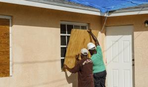 Huracán Isaías azota Bahamas mientras Florida se prepara