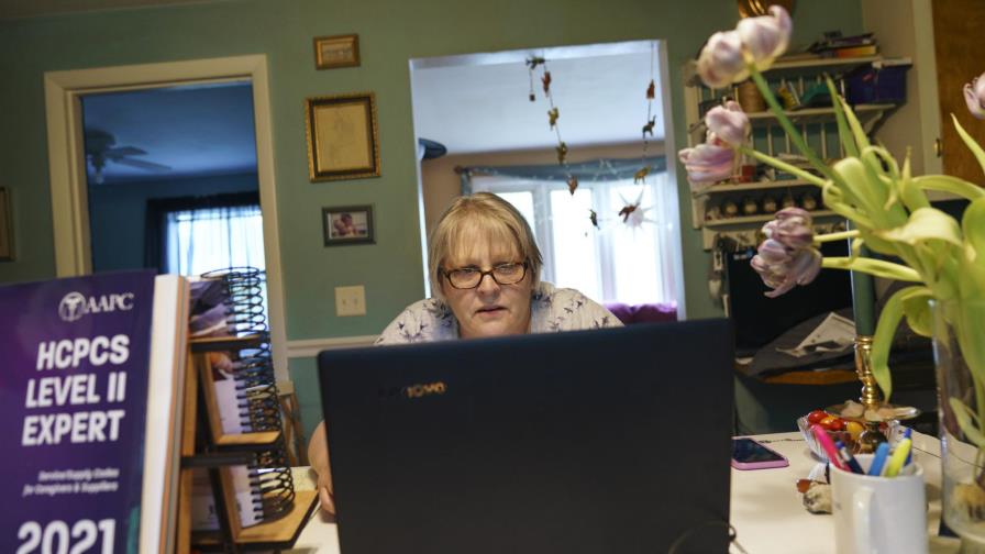 Disminuyen pedidos de ayuda por desempleo en EEUU