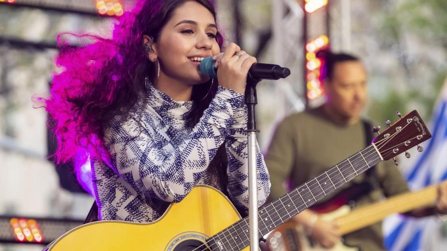 Bad Bunny, Juanes, Cara y Yatra actuarán en los Latin Grammy