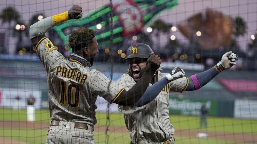 Padres vencen a Gigantes, que ahora requieren ayuda Padres vencen a Gigantes, que ahora requieren ayuda