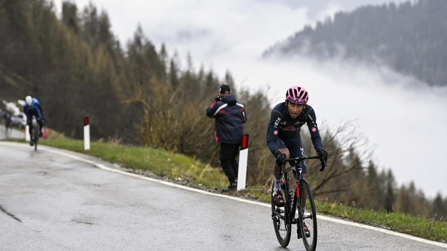 Bernal siente el viento a favor a cinco días del final del Giro