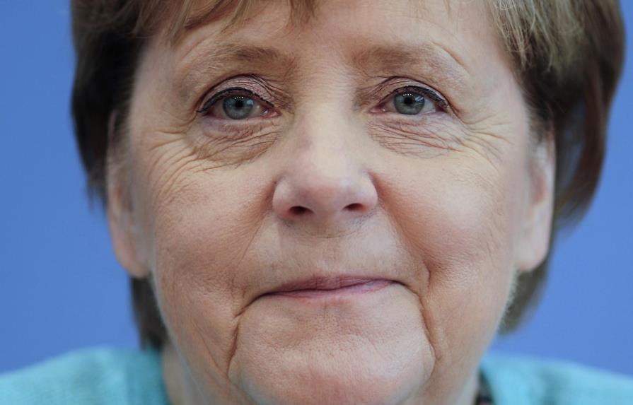 Merkel defiende fin de energía nuclear en Alemania