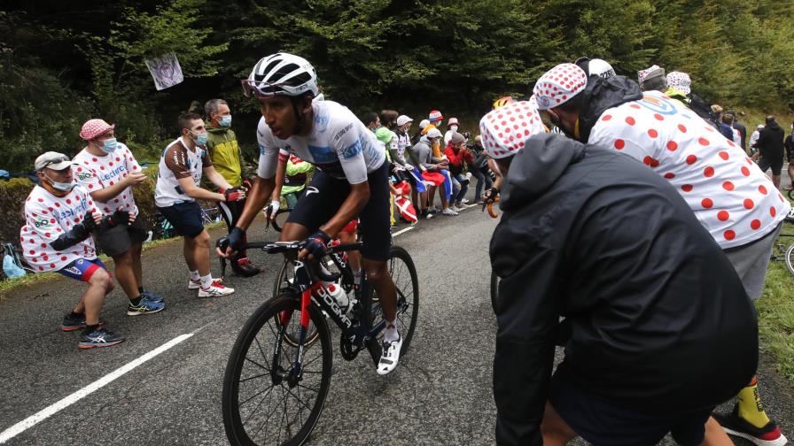 Un estresante día de descanso en el Tour