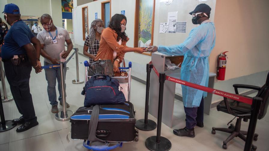 Haití recibe los primeros vuelos comerciales tras reabrir aeropuertos