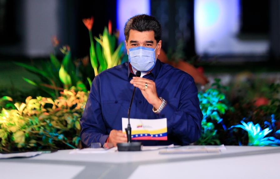 Maduro pide ayuda a China y abre compuerta para inversiones en la industria petrolera de Venezuela