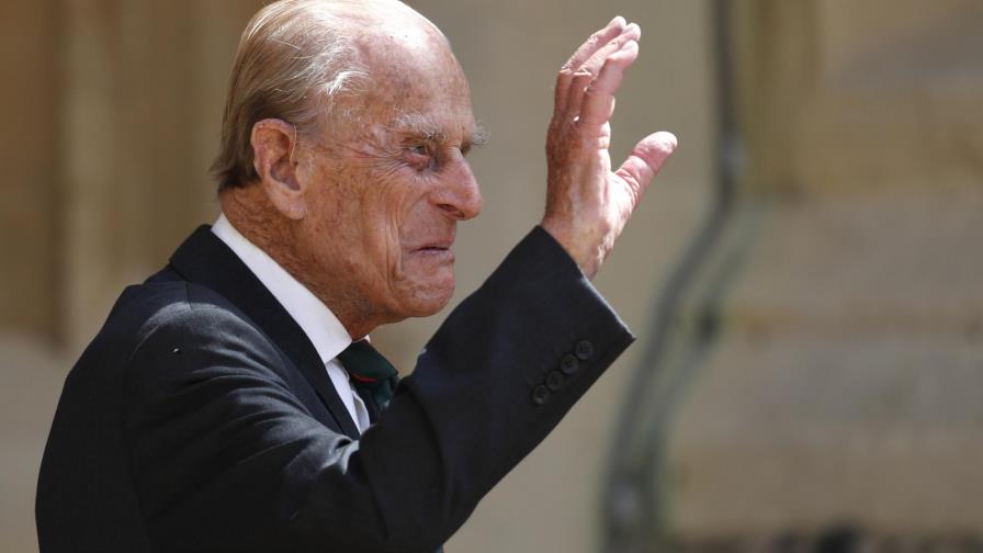 El príncipe Felipe de Inglaterra es hospitalizado
