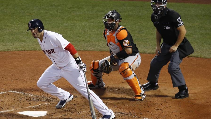 Martínez empuja tres vueltas y Boston apabulla a Baltimore