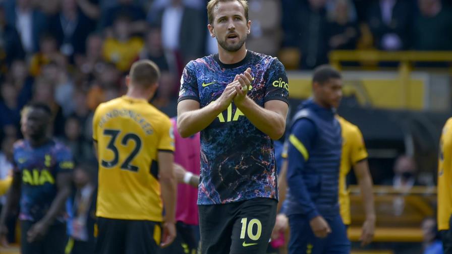 Kane acepta quedarse en Tottenham... por ahora