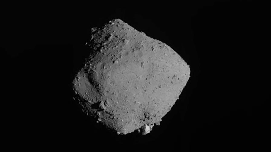 Nave japonesa emprende el regreso a casa desde un asteroide Nave japonesa emprende el regreso a casa desde un asteroide
