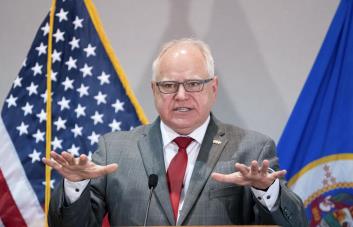 Tim Walz, el hombre tranquilo que querían los progresistas para vicepresidente de EE. UU.