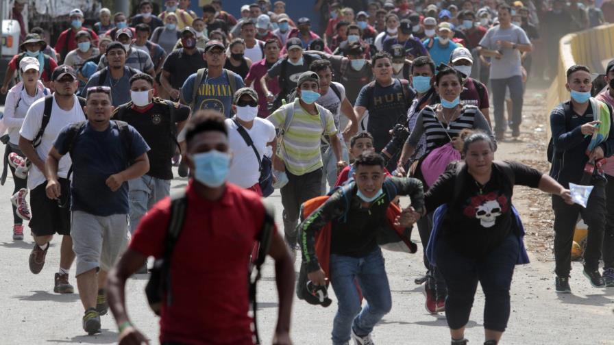 Migrantes hondureños viajan hacia EEUU pese a pandemia