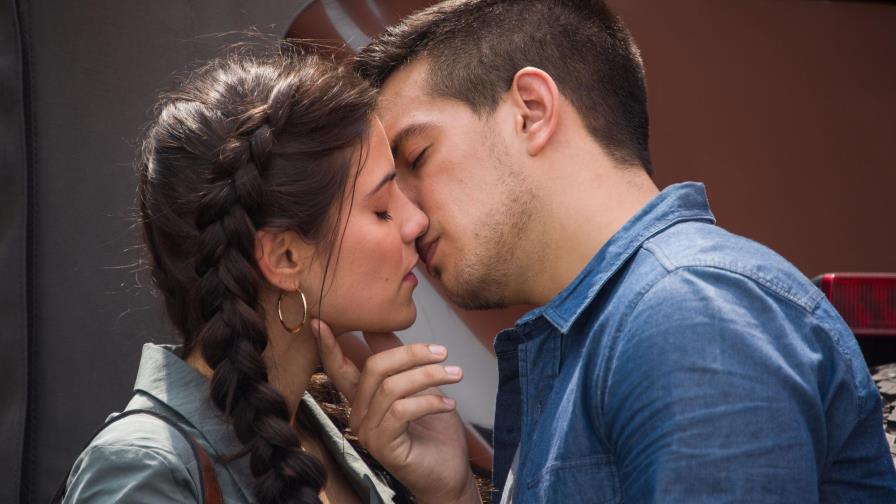 Vadhir Derbez toma la charola en “El mesero” Vadhir Derbez toma la charola en “El mesero”