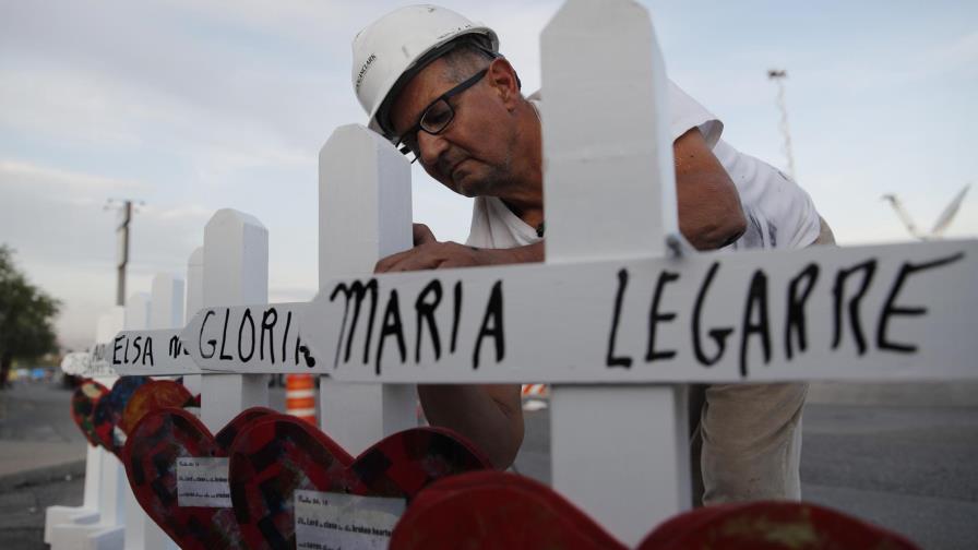 EEUU: Se retira hombre que hace cruces tras tiroteos EEUU: Se retira hombre que hace cruces tras tiroteos