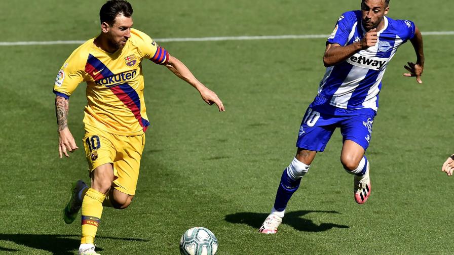 Con doblete de Messi, Barcelona cierra con goleada en Alavés