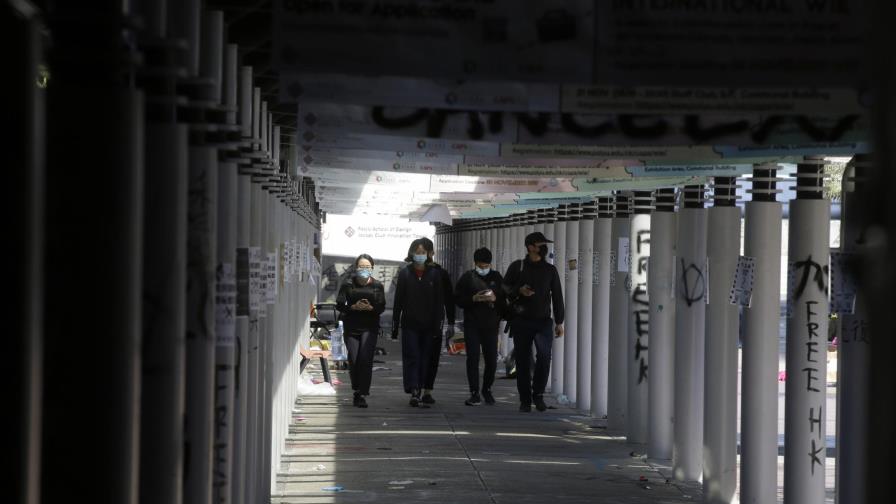 Policía vigilará centros electorales en voto en Hong Kong Policía vigilará centros electorales en voto en Hong Kong