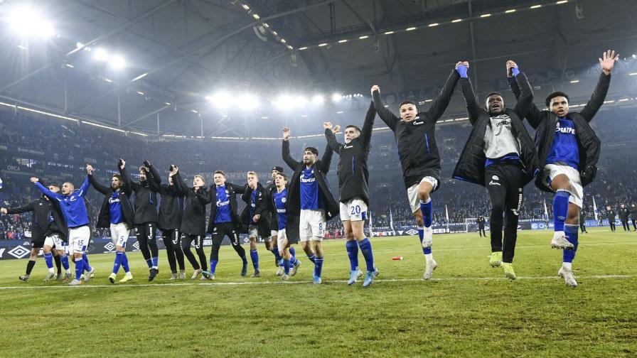 Schalke vence 2-1 a Union Berlín y alcanza la cima Schalke vence 2-1 a Union Berlín y alcanza la cima